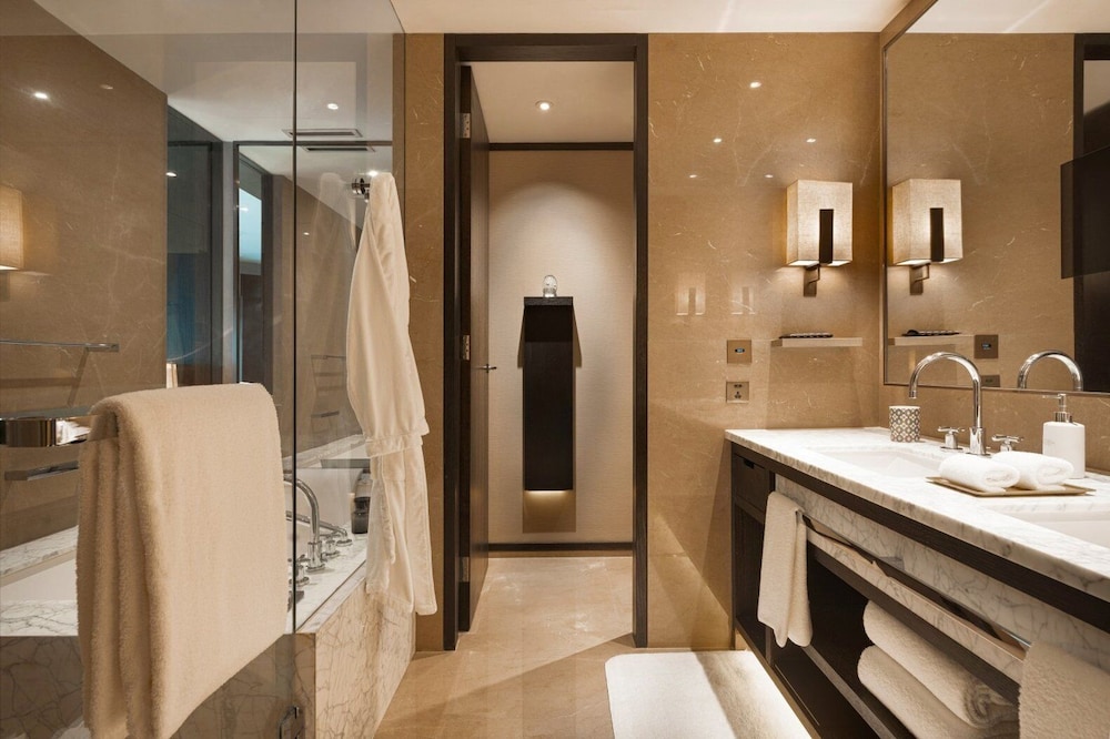 Suite, 2 Bedrooms, Connecting Rooms (Panorama View) thumbnail 5
