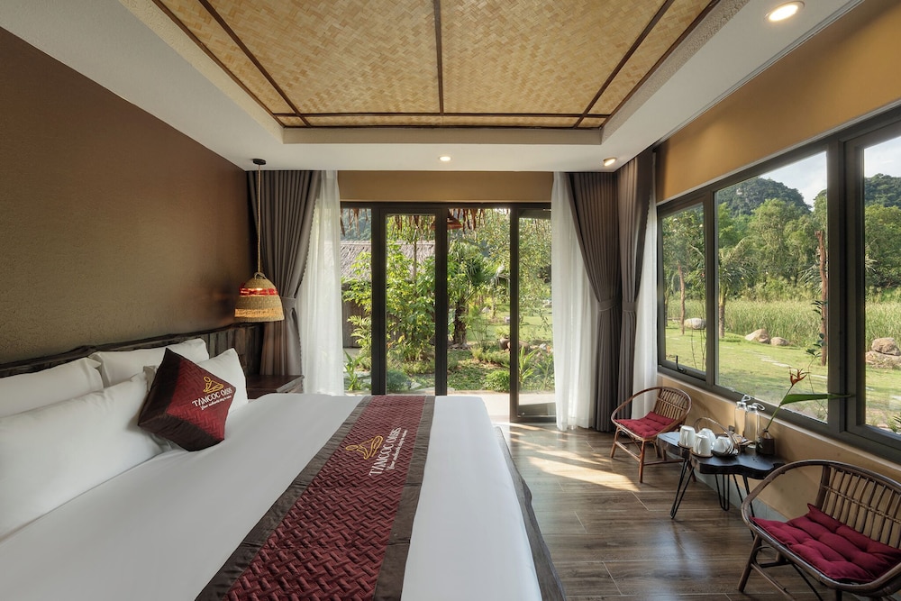 Luxury Bungalow, Garden View