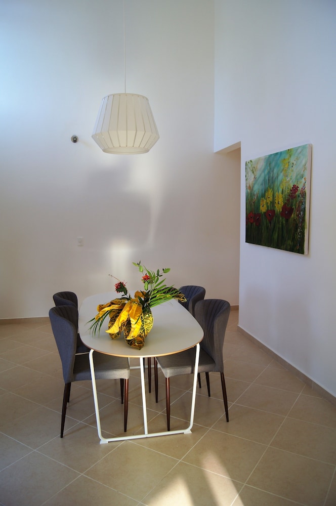Comfort Studio, 2 Bedrooms, 2 Bathrooms, Beachfront photo 2