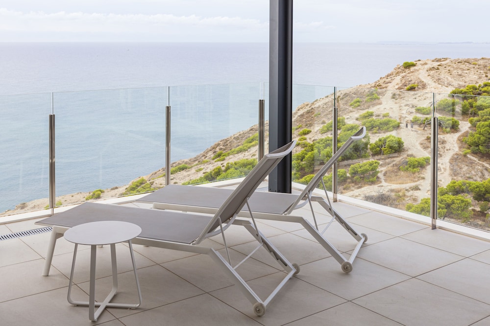 Penthouse, 2 Bedrooms, Terrace, Sea View - Photo 24