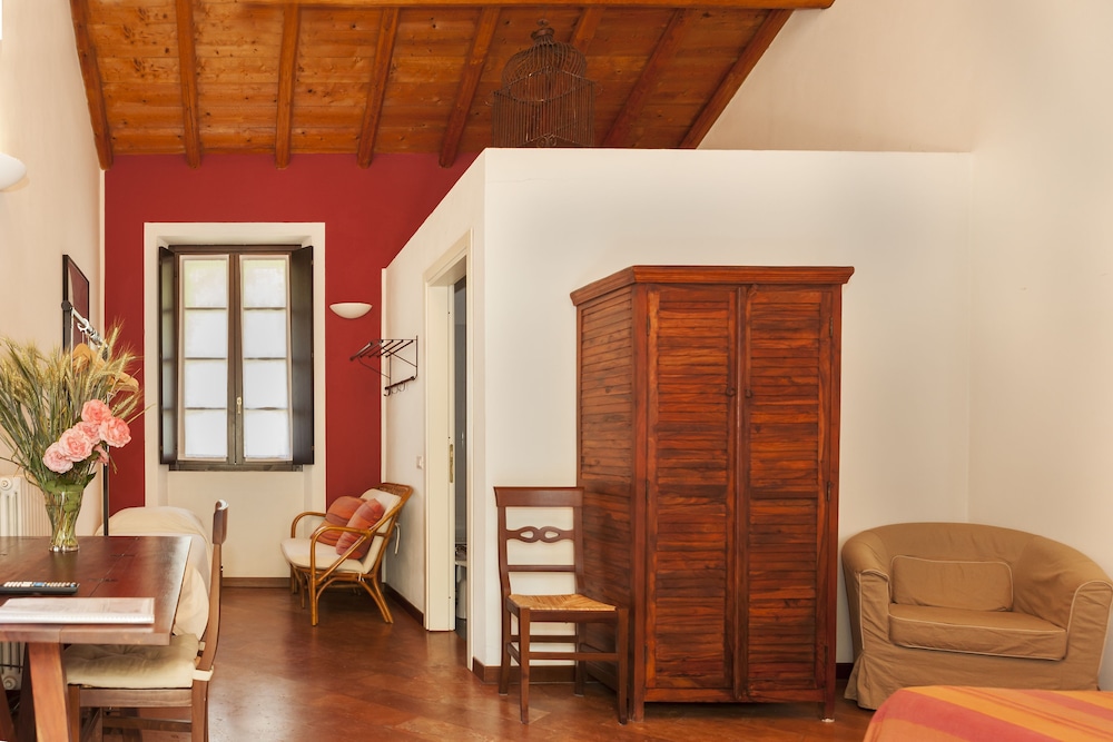 Double or Twin Room - Photo 4
