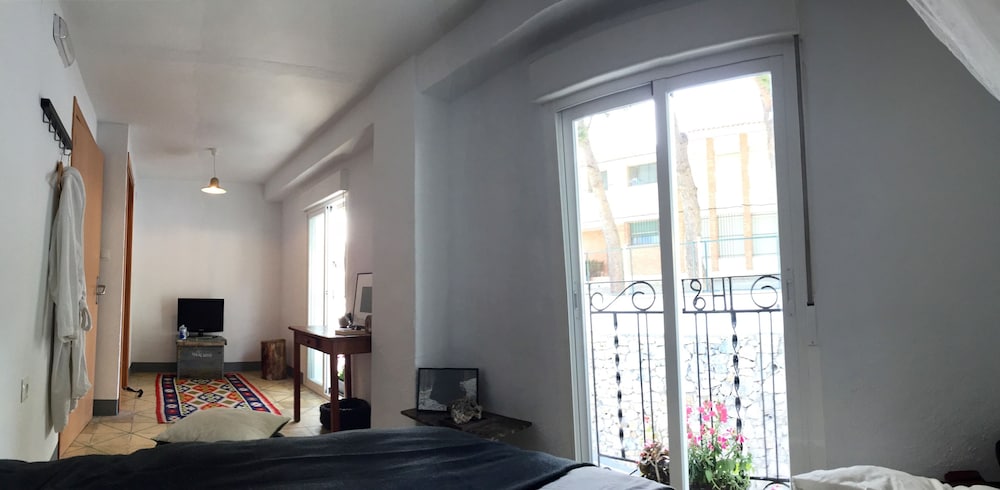Romantic Double Room, Balcony (La Sierra) photo 3