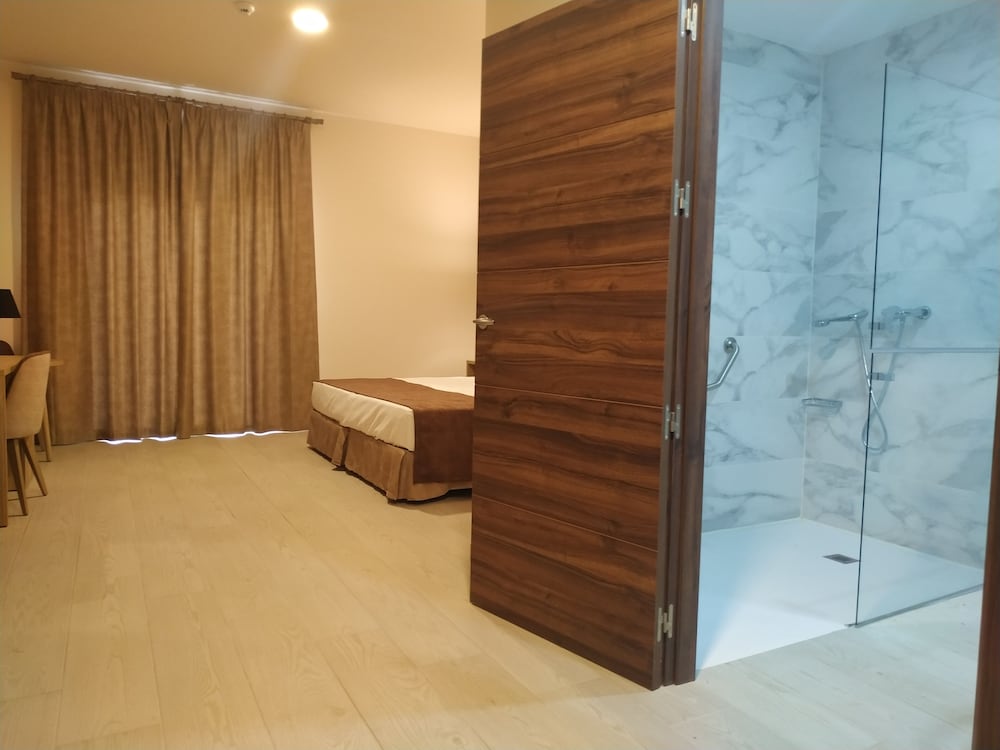 Superior Double Room, Accessible photo 2