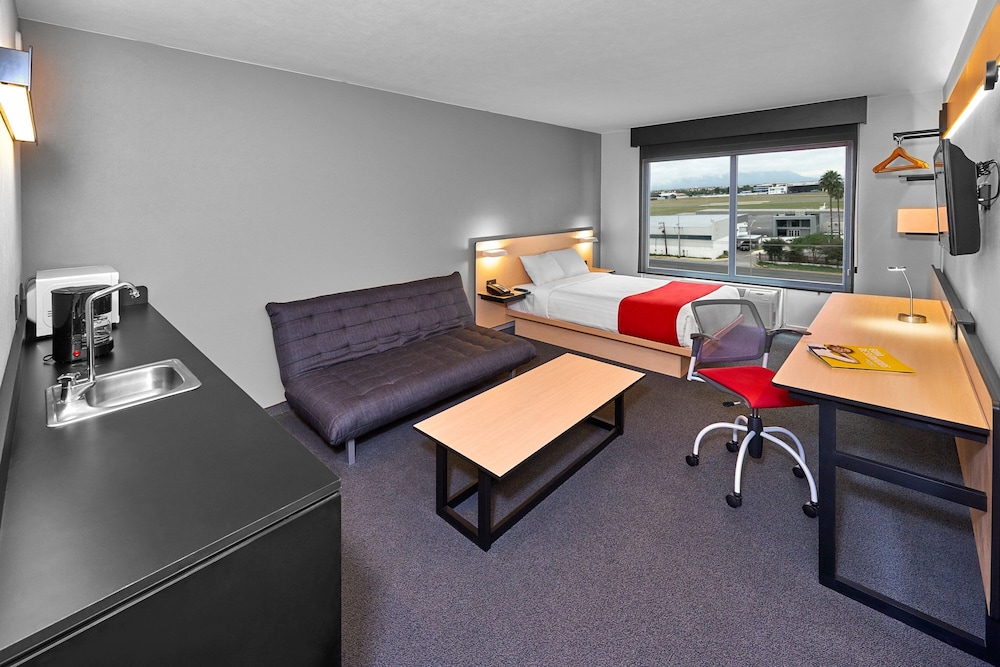 Superior Room, 1 Queen Bed with Sofa bed photo 1