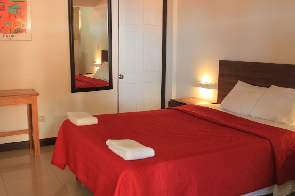 Standard Double Room Single Use, 1 Bedroom, Accessible photo 2
