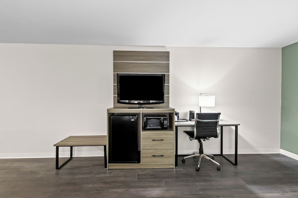 Suite, 2 Queen Beds, Non Smoking - Photo 3