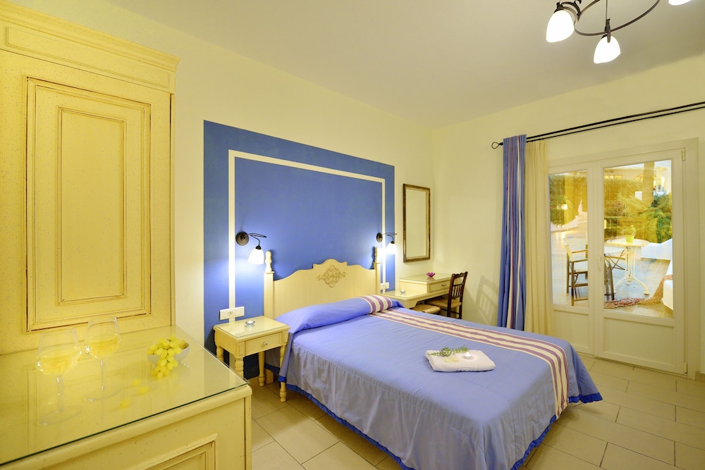 Economy Twin Room photo 1