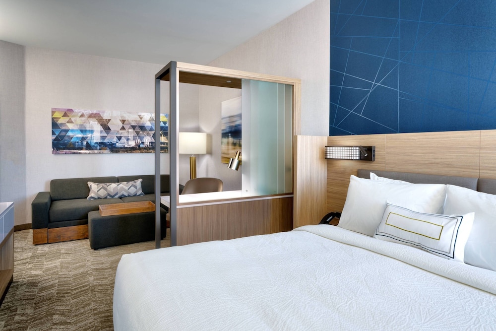Suite, Multiple Beds, Mountain View photo 3
