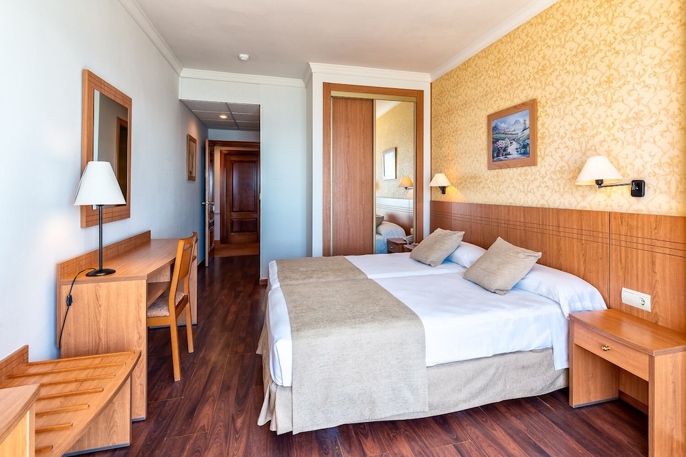 Habitación Doble, Camas Múltiples, Vista al Mar