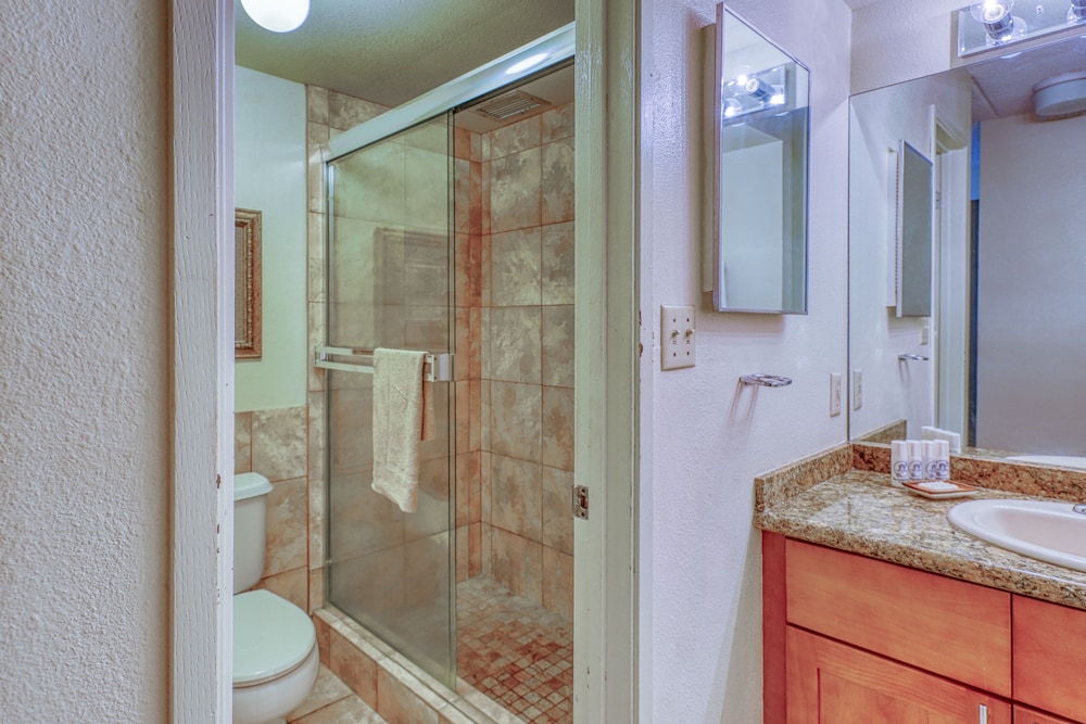 Suite, 1 Bedroom photo 2