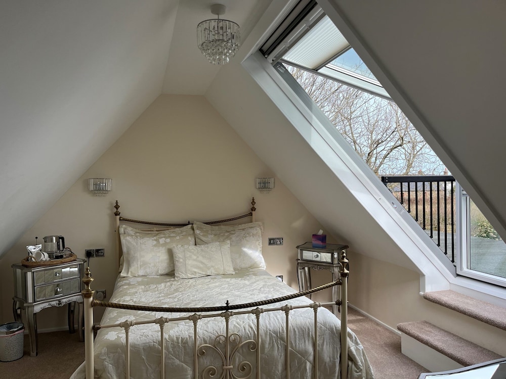 Superior Double Room, Ensuite (Jasmine New) photo 1