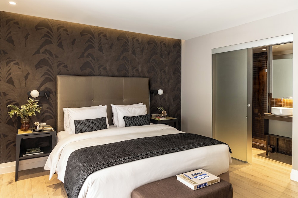 Deluxe Double or Twin Room - Photo 9