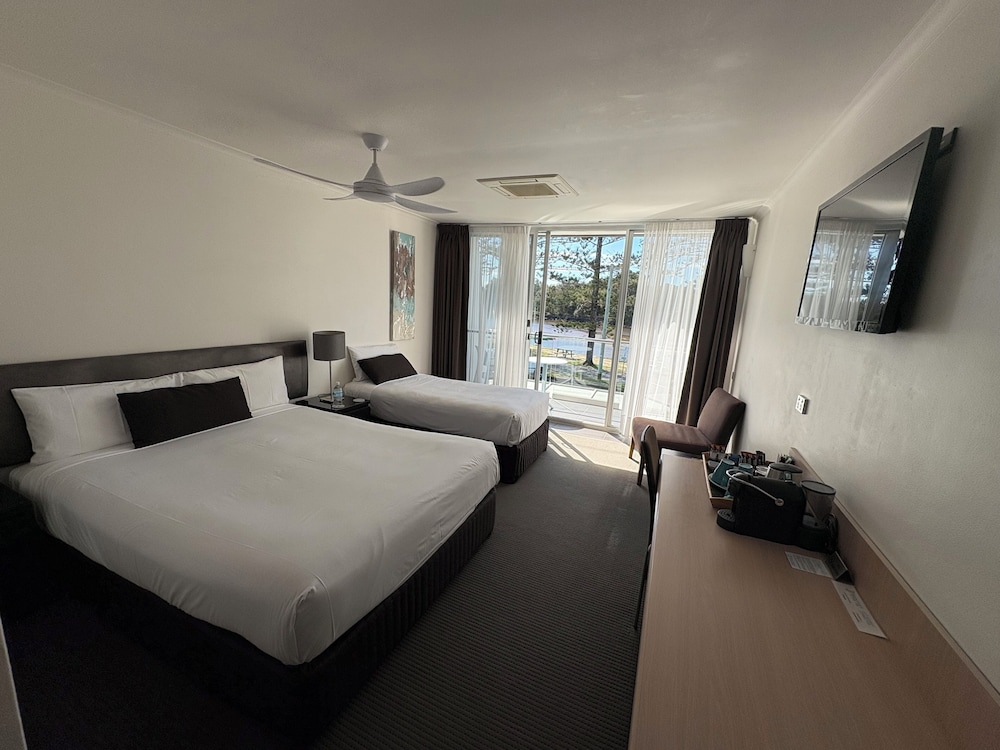 Standard Room, Non Smoking, Balcony (Queen +Sng River View 3nt) photo 2