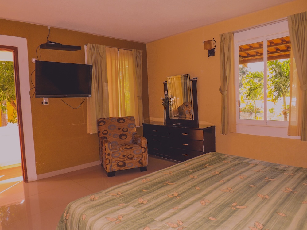 Standard Room, 1 Bedroom, Non Smoking photo 3