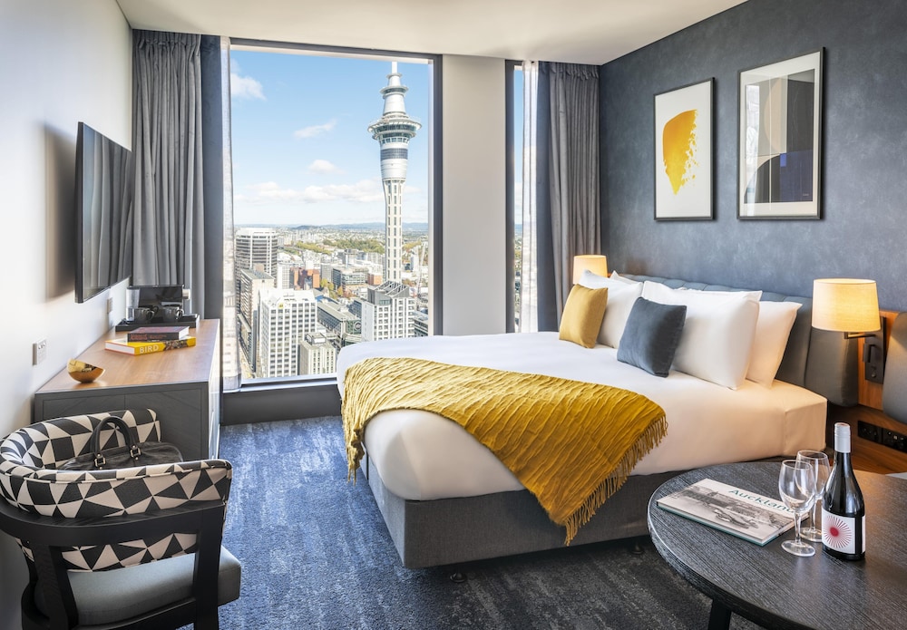 Standard Room, 1 King Bed, Tower (Sky Tower View) - Photo 2