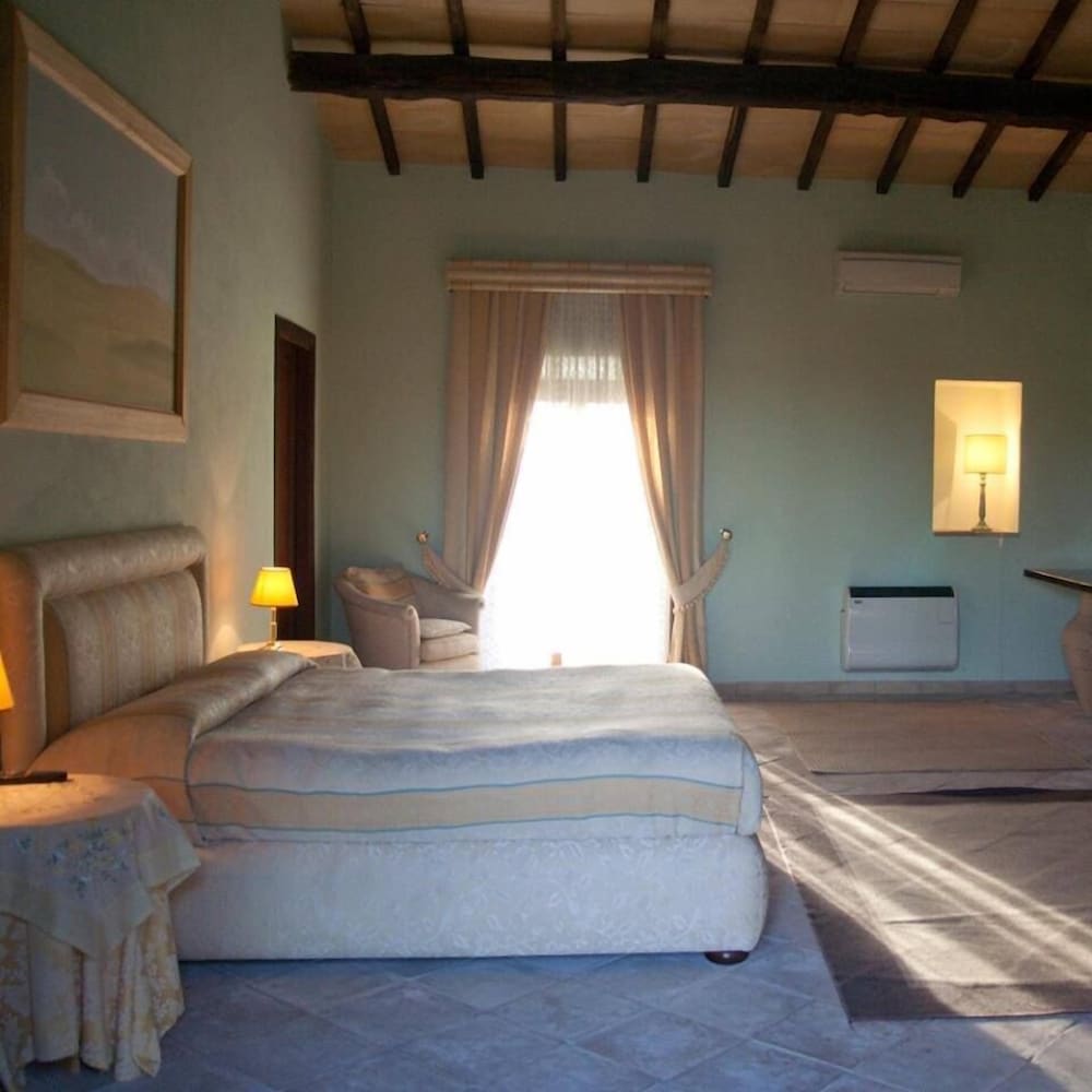 Superior Suite - Photo 1