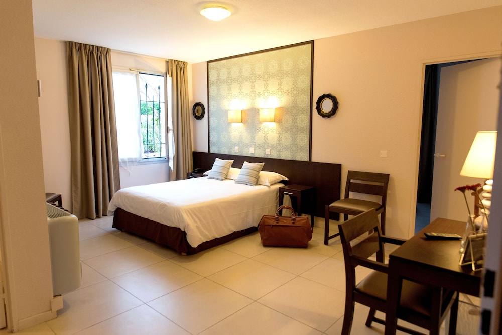 Double Room - Photo 6
