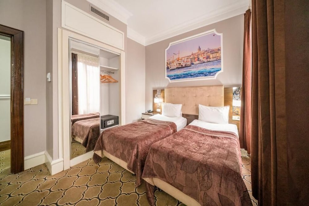 Standard Twin Room, 2 Twin Beds photo 3