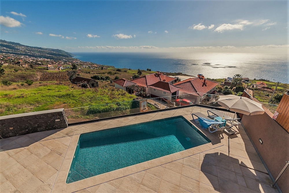 Exclusive Villa, 3 Bedrooms, Ocean View photo 2