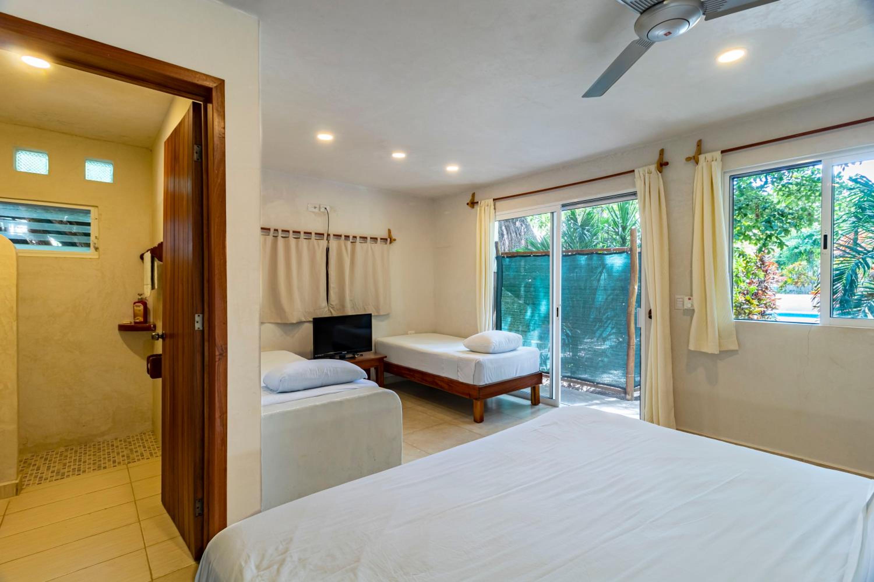 Deluxe Suite - Photo 1