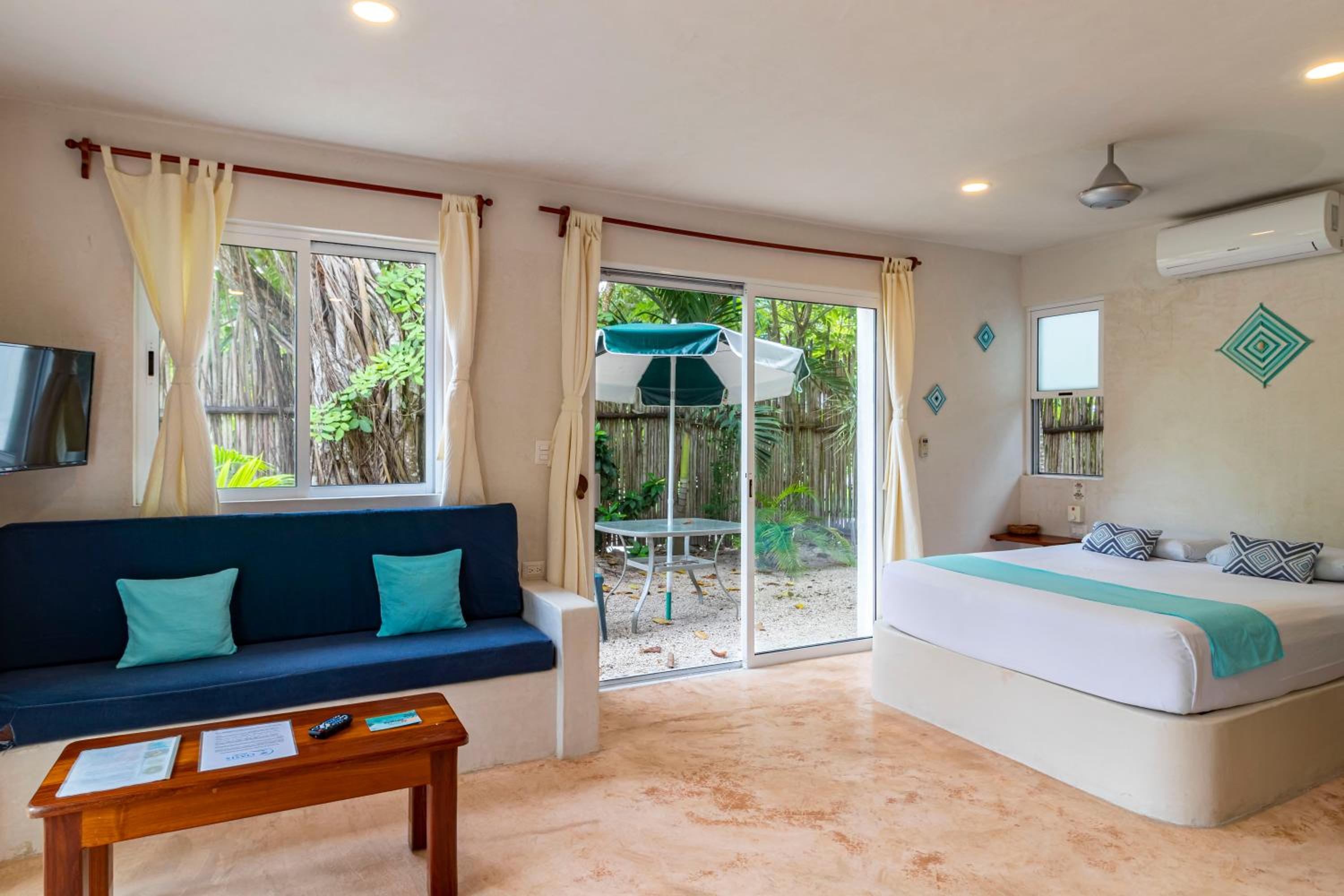 Junior Suite with Garden View - Photo 1