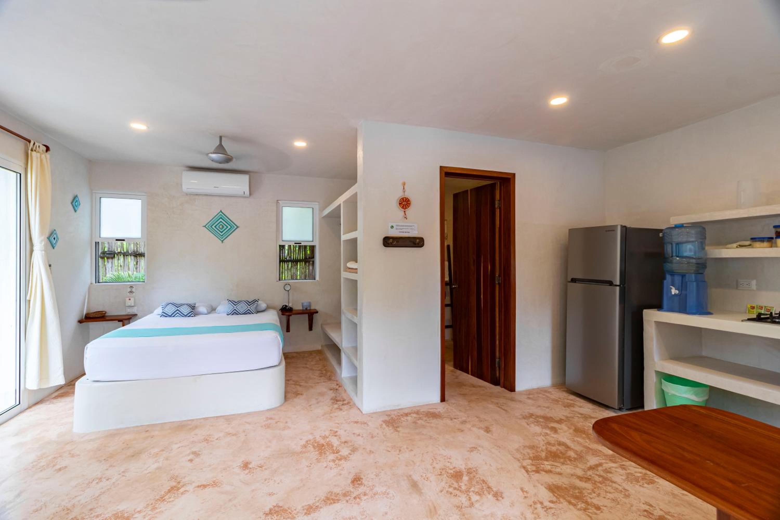 Junior Suite with Garden View - Photo 2