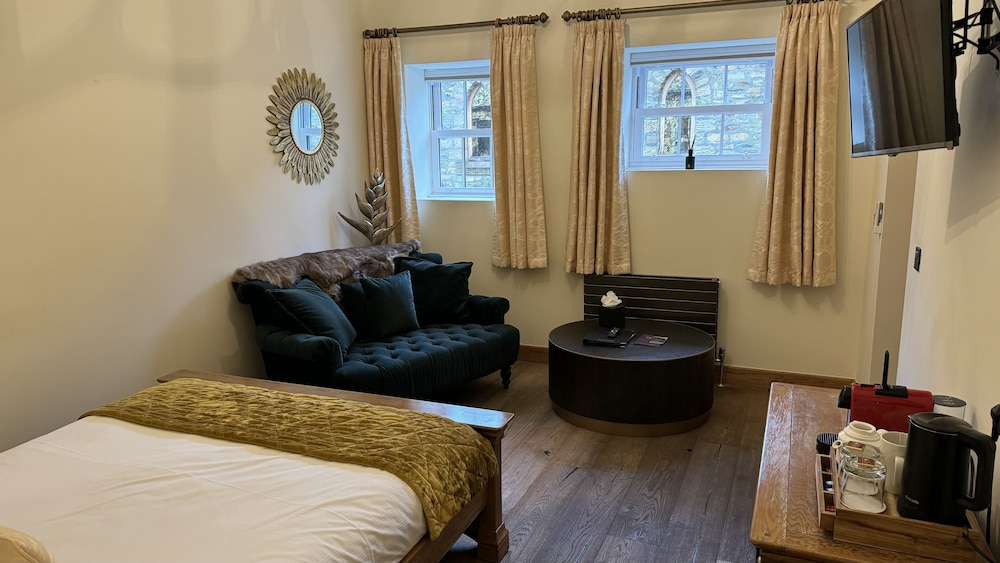 Deluxe Suite photo 3