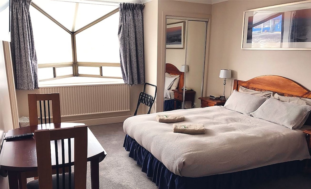 Alpine Room photo 2