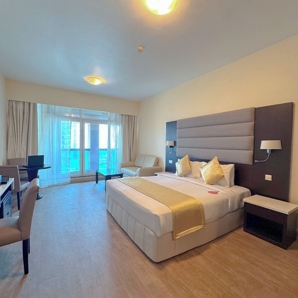 Deluxe King Room with Burj Khalifa View photo 2