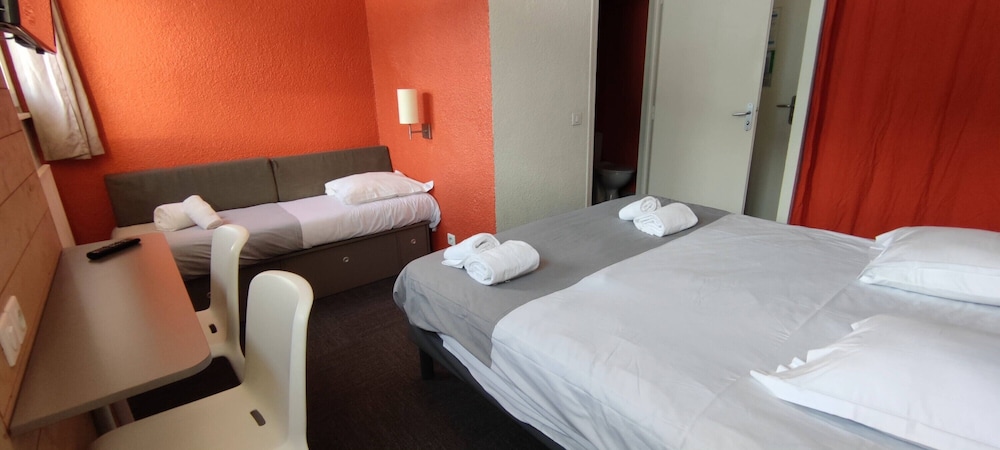 Standard Room photo 2