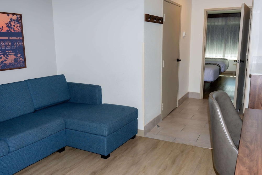 Suite, 2 Queen Beds, Non Smoking photo 1