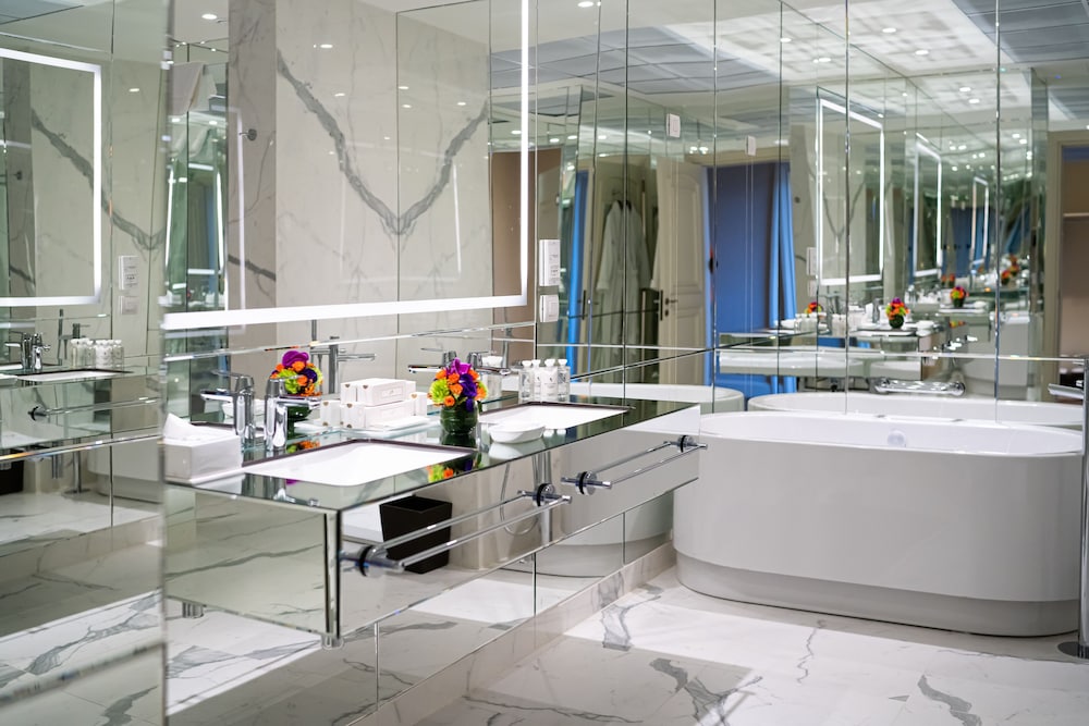 Club Suite, 1 Bedroom thumbnail 6