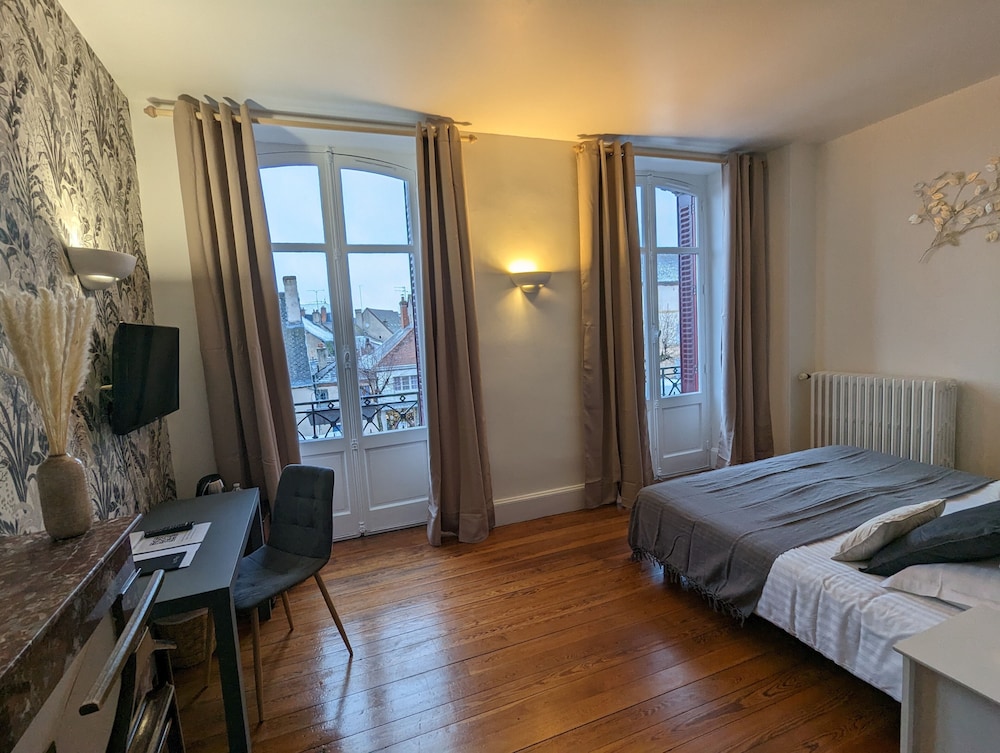 Twin Room - Photo 2