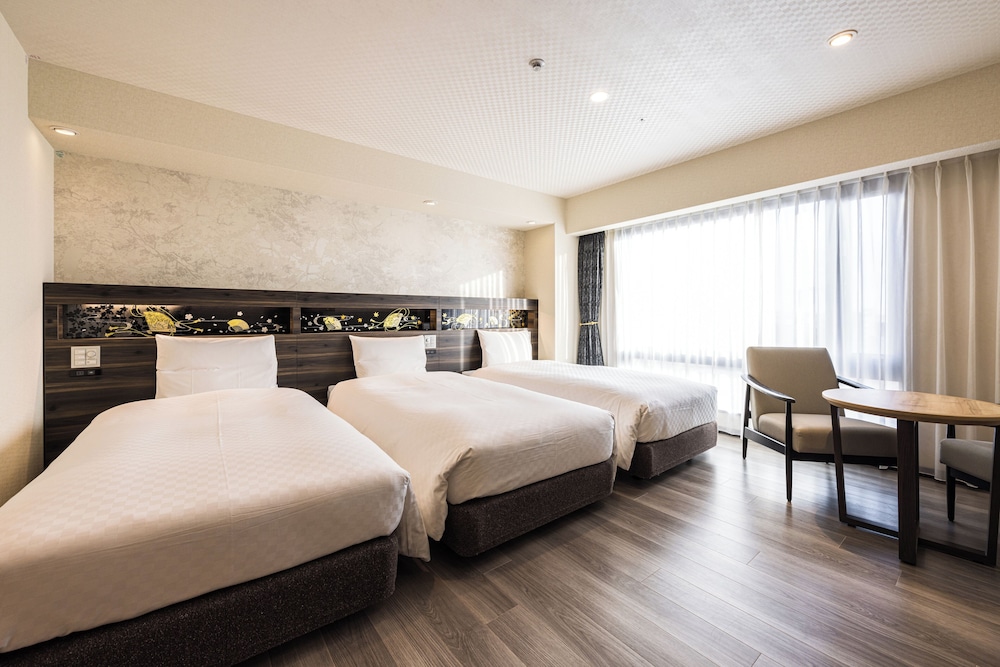 Triple Room (Room Only), Non Smoking photo 3