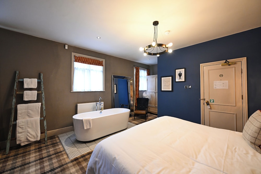 Studio Suite photo 2