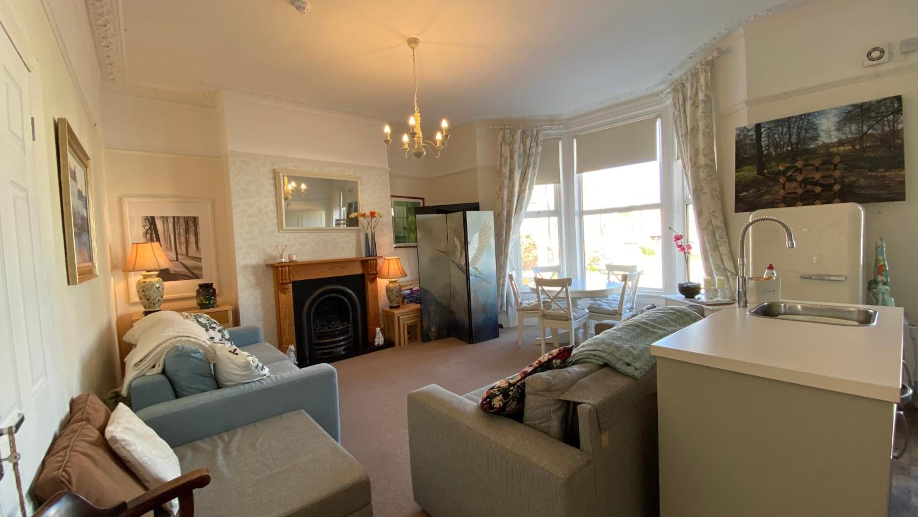 Seven-Bedroom House photo 1