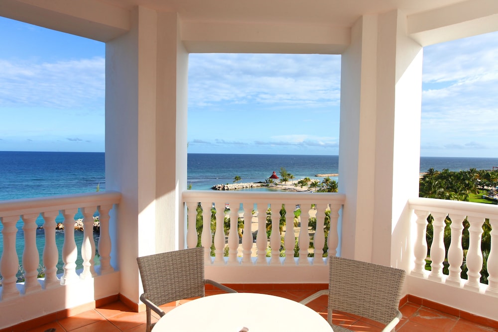 Junior Suite, Oceanfront