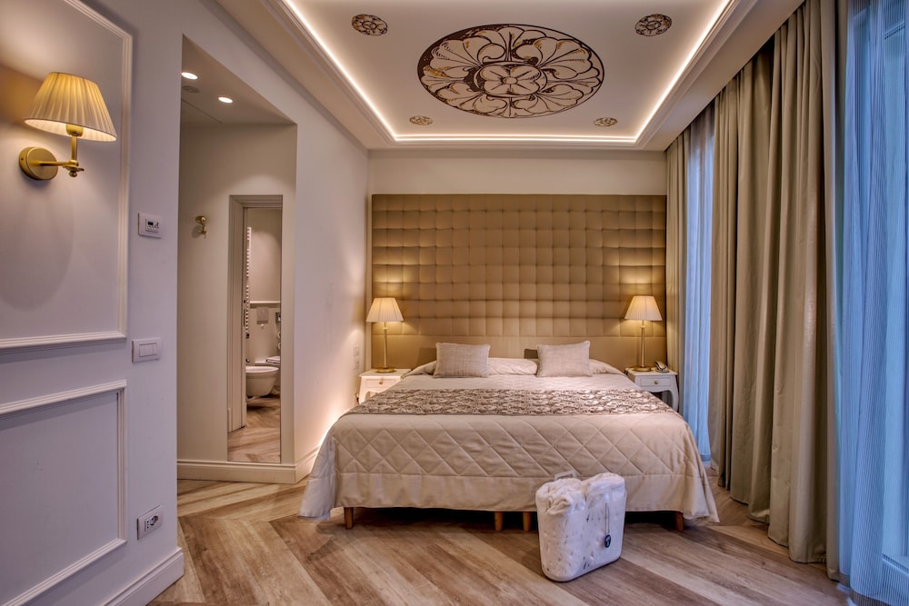 Deluxe Double or Twin Room - Photo 4
