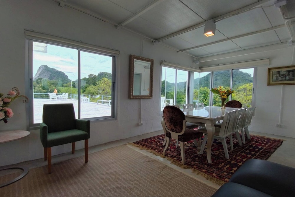 Penthouse - Photo 17