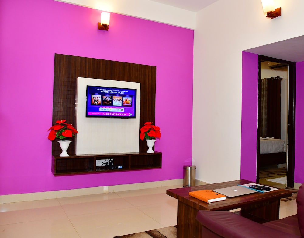 1 BHK Studio Rooms with Kitchen Amenities photo 3