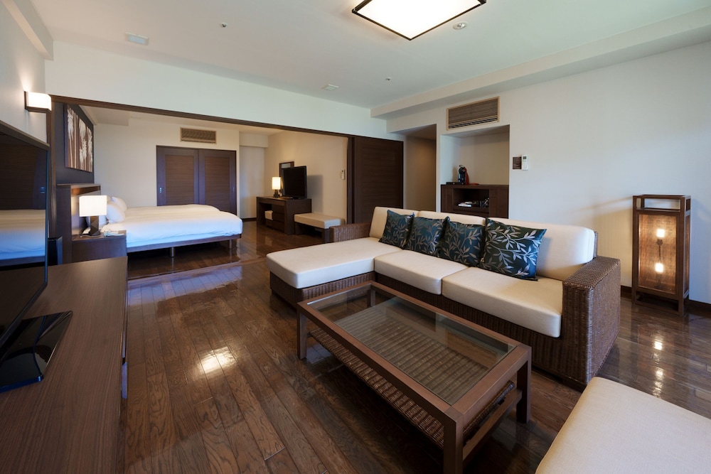 Presidential Suite, Non Smoking (Main Building Ocean's Wing) photo 2