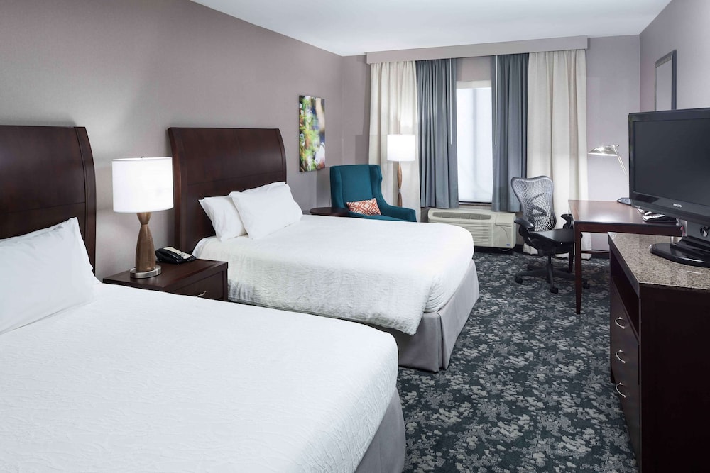 Room, 2 Queen Beds, Non Smoking (Drinks/Snacks) photo 1