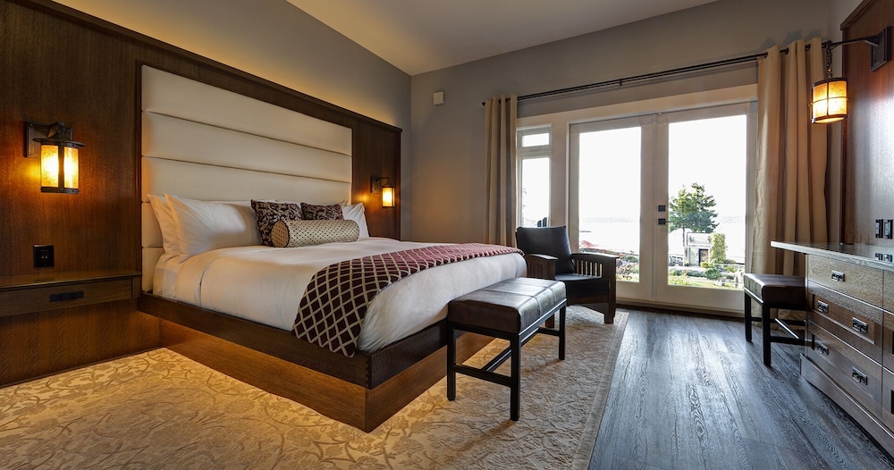 Deluxe Room, Partial Ocean View, Garden Area