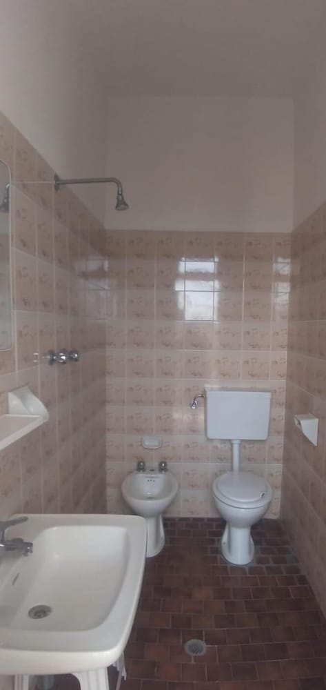 Economy Double or Twin Room (External) photo 2