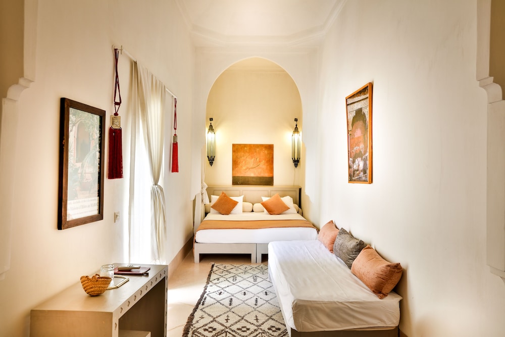 Standard Room, 1 Bedroom, Non Smoking - Photo 6