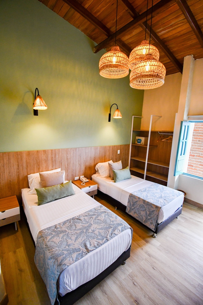 Comfort Twin Room, Multiple Beds photo 3