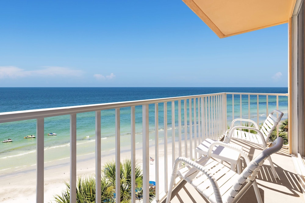 Junior Suite, 1 King Bed, Balcony (Gulf View) photo 1