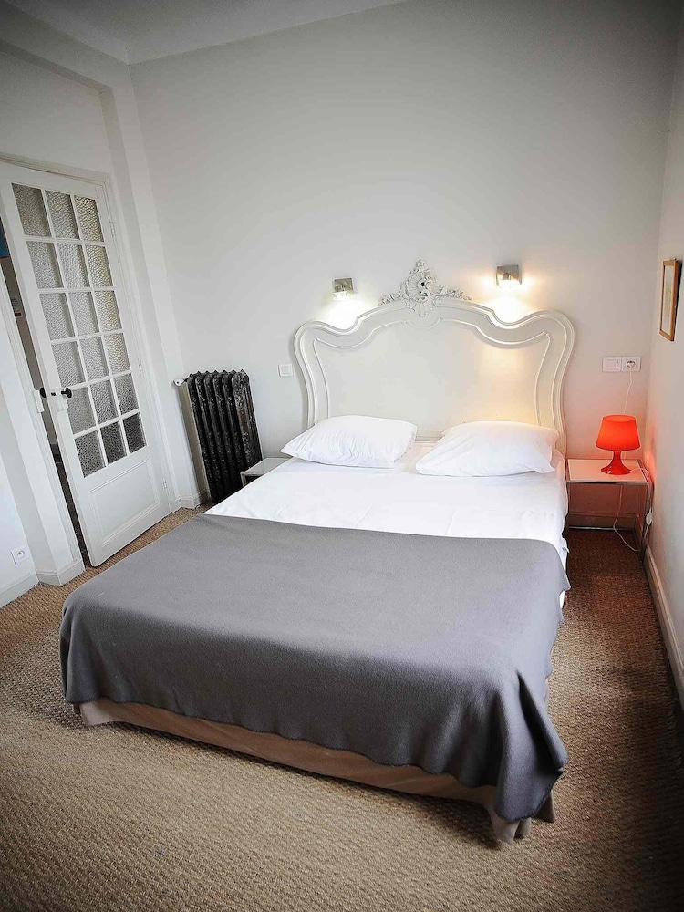 Superior Apartment, 1 Living-Room, 1 Bedroom, Kitchen, Balcony Us0608817s0630