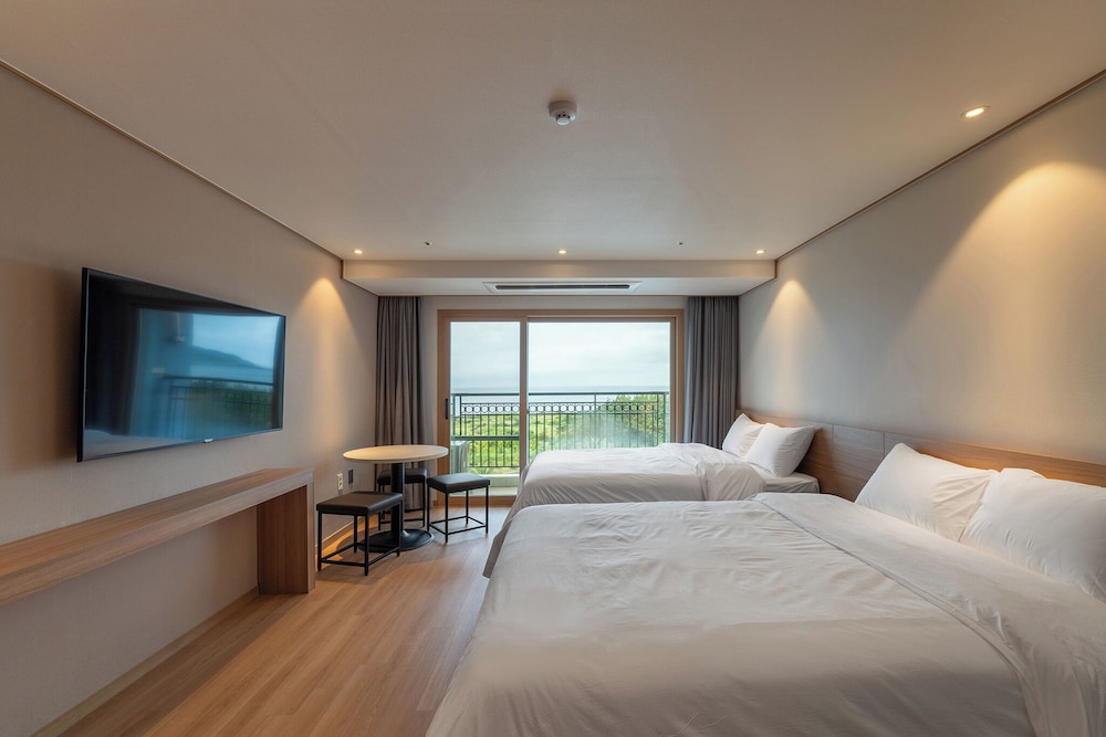Superior Twin Room, Sea View
