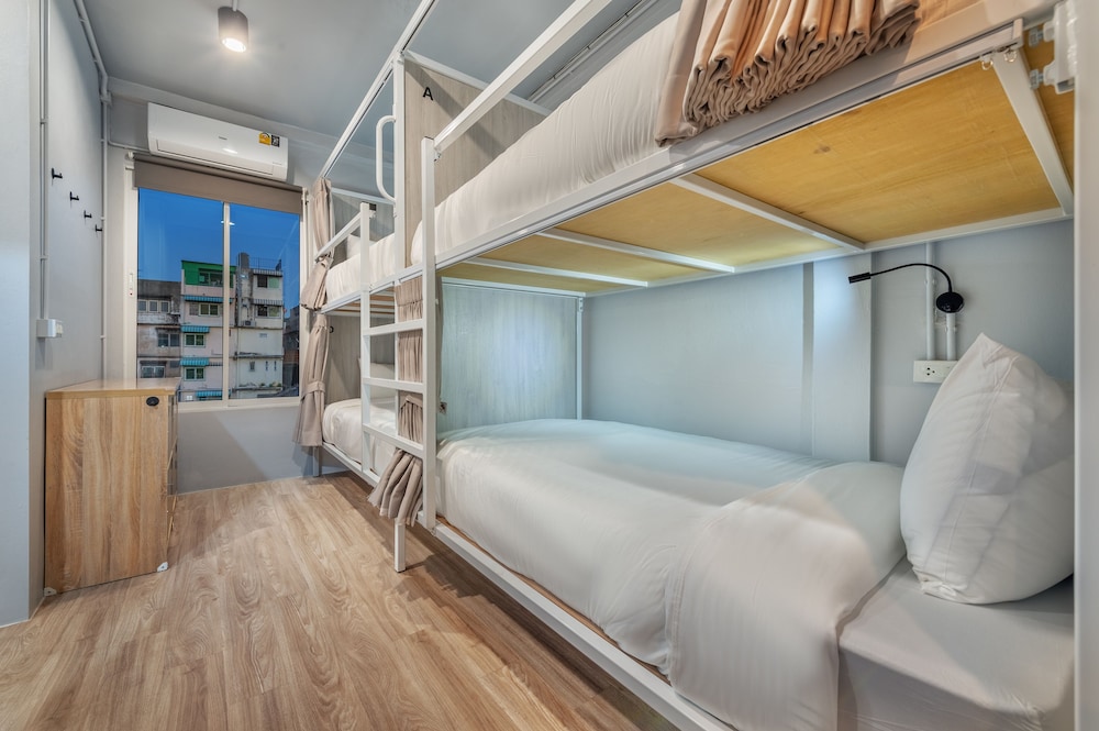 Female Dormitory 4 Beds photo 1